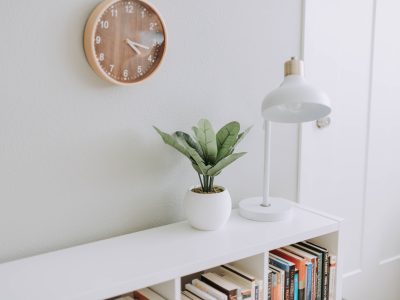 Student apartments can sometimes be a challenge to decorate. But just because your living space is cozier than a spacious house doesn’t mean you can’t make it look elevated. With a little bit of creativity and some simple tips, you can turn your student apartment into a stylish and comfortable home.